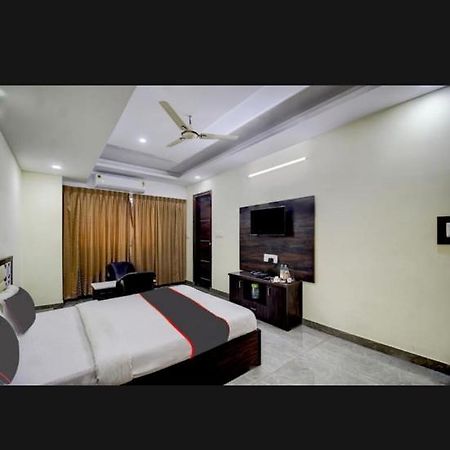 S K Comforts Mysore Luaran gambar