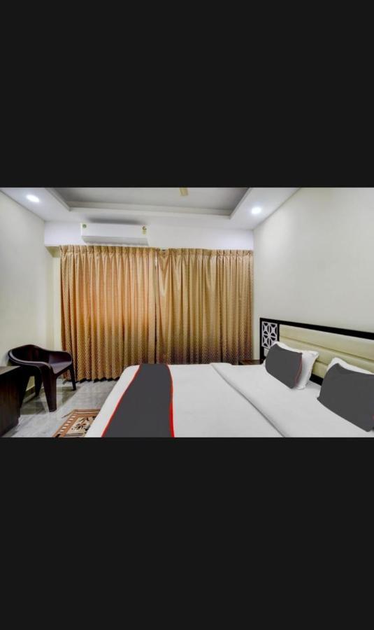S K Comforts Mysore Luaran gambar